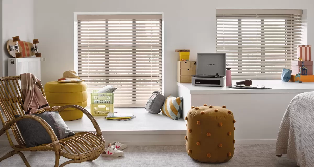 raamdecoratie_houten-jaloezien_sfeer1200_3 raamdecoratie_houten-jaloezien_sfeer1200_3